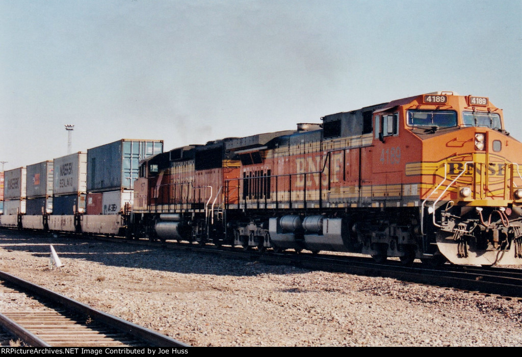 BNSF 4189 East